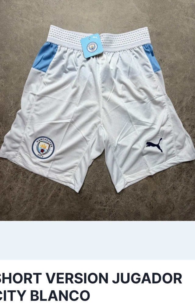 SHORT DE MANCHESTER CITY